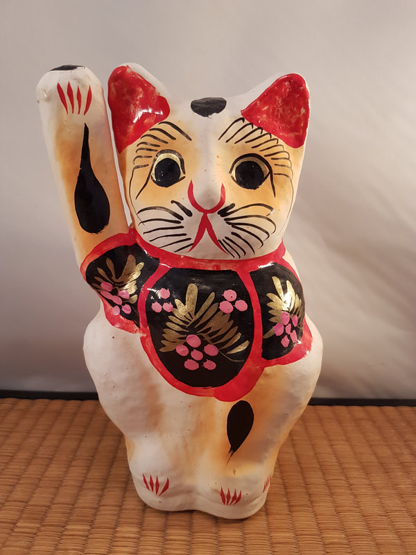 Paper Maneki Neko Cat - RYAN SNOOKS COLLECTION OF JAPANESE & ASIAN